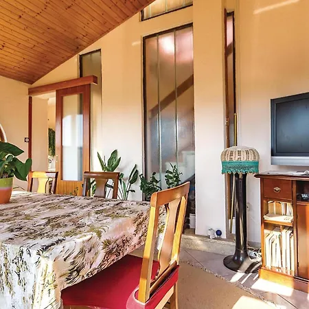 Apartment Beautiful Apartment In Pula With Kitchen *