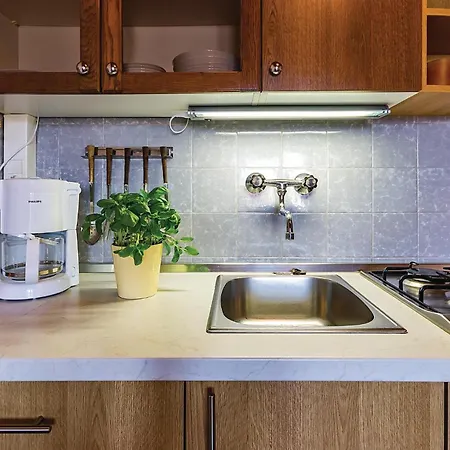 Apartment Beautiful Apartment In Pula With Kitchen